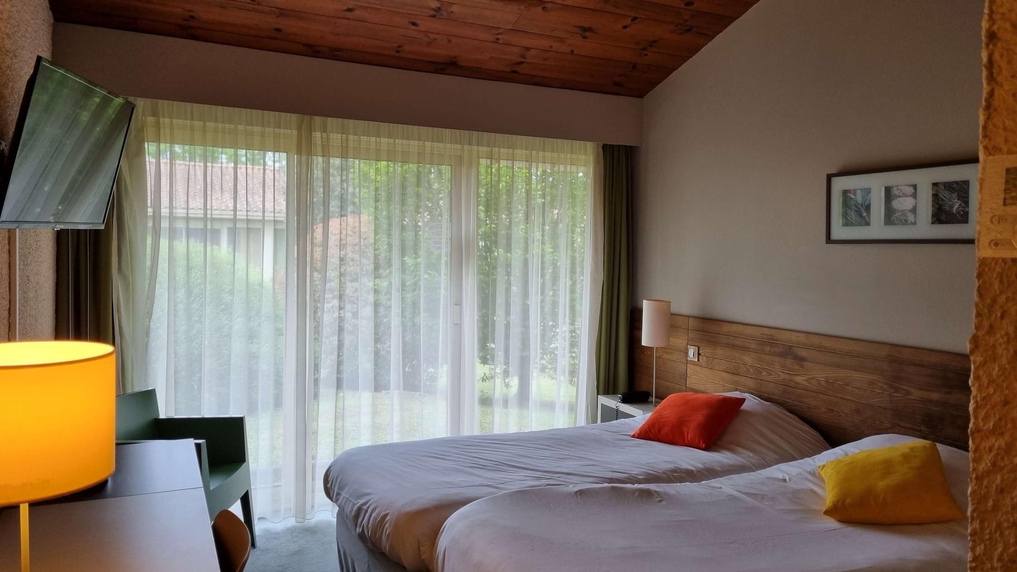 Kyriad Angouleme Nord Champniers- Hotel & Residence Exterior photo